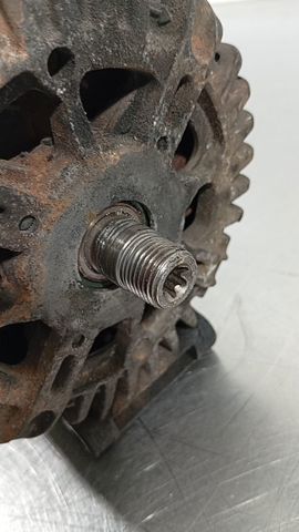 A0141541102 MERCEDES Alternador  disponible Vigo