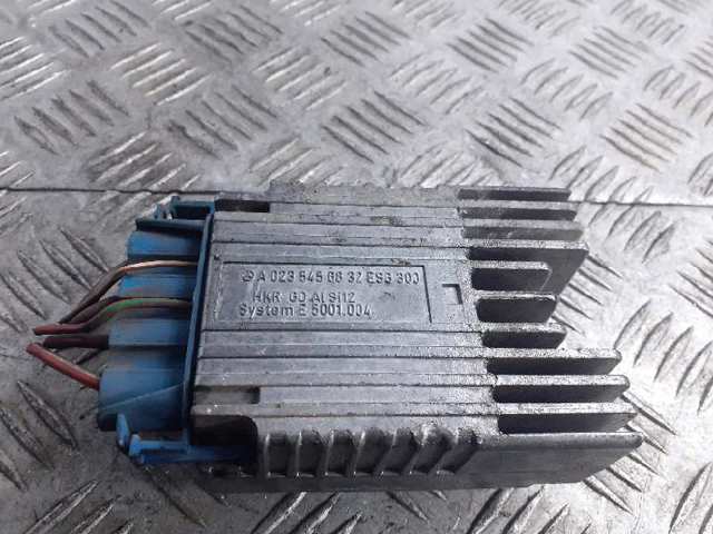 MERCEDES A0235456832 Regulador de velocidad del ventilador de refrigeración (unidad de control)  en stock Valencia
