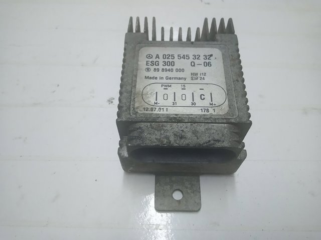 MERCEDES A0255453232 Regulador de velocidad del ventilador de refrigeración (unidad de control) comprar Pamplona