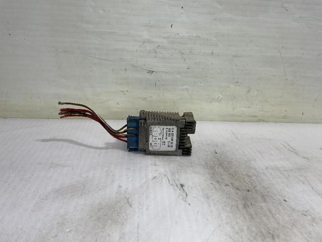 MERCEDES A0255453232 Regulador de velocidad del ventilador de refrigeración (unidad de control)  en stock Salamanca