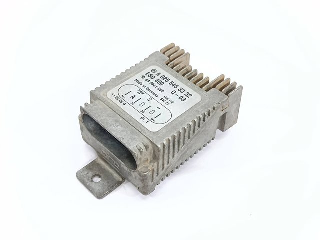 Regulador de velocidad del ventilador de refrigeración (unidad de control) A0255453332 MERCEDES