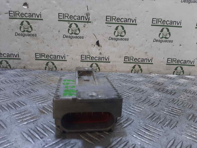 Regulador de velocidad del ventilador de refrigeración (unidad de control) A0275458132 MERCEDES