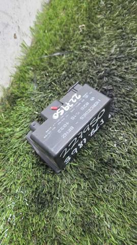 Relé de bujía de precalentamiento Mercedes CLK C209