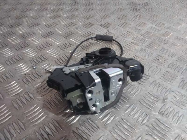 A046693 Cerradura de puerta delantera derecha  disponible Burgos