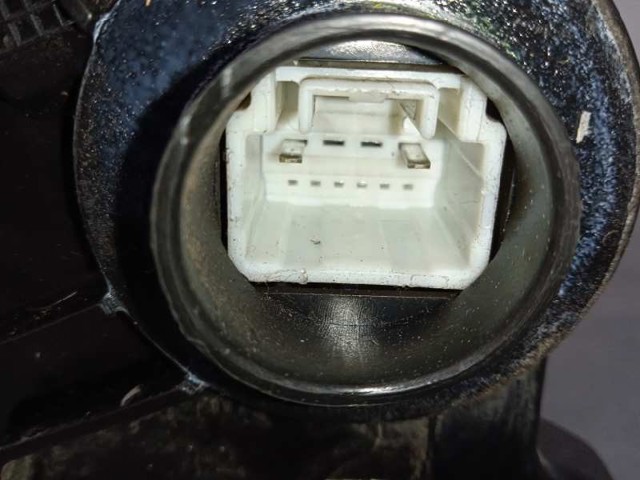 A046693 TOYOTA Cerradura de puerta delantera derecha  en stock Córdoba