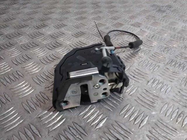 A046693 TOYOTA Cerradura de puerta delantera derecha  disponible Vigo