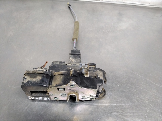 A046818 OPEL Cerradura de puerta delantera derecha  disponible Vigo