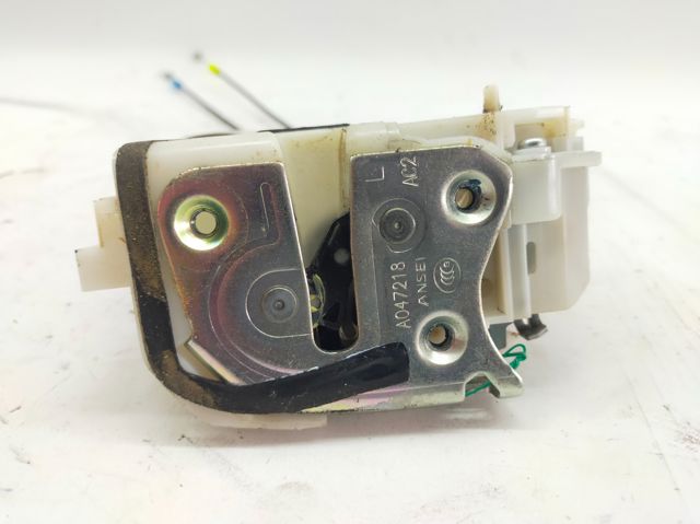 A047218 MITSUBISHI Cerradura de puerta delantera derecha comprar Alcalá