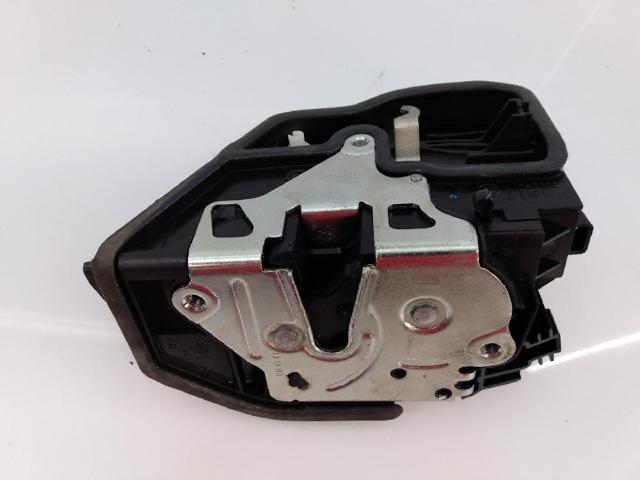 A053702 BMW Cerradura de la puerta trasera derecha  disponible Ourense