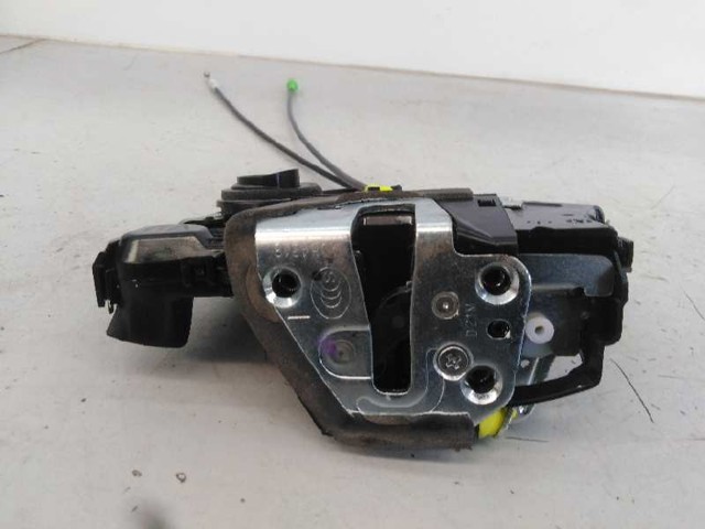 A084219 TOYOTA Cerradura de puerta delantera derecha comprar Alcalá
