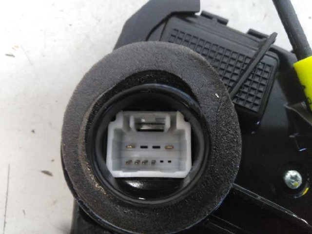 TOYOTA A084219 Cerradura de puerta delantera derecha  en stock Terrassa
