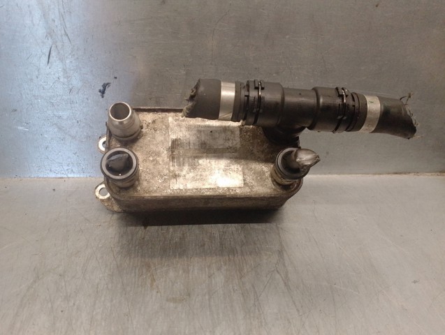 A0995001100 Radiador de refrigeración de la transmisión  disponible Burgos