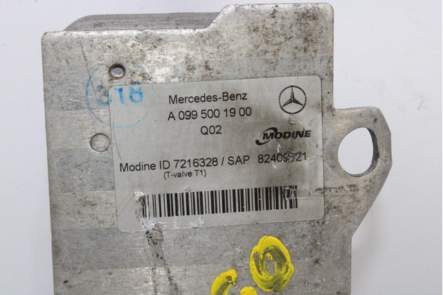 Radiador Enfriador De La Transmision/Caja De Cambios A0995001900 Mercedes