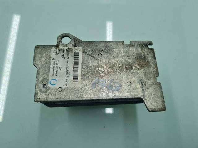 A0995002500 Radiador de refrigeración de la transmisión  en stock Granada