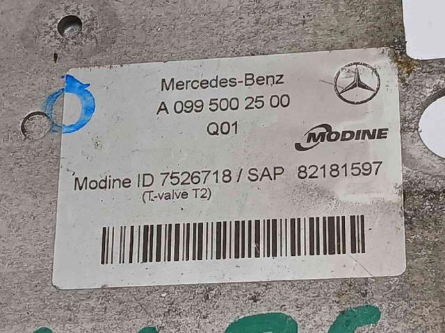 MERCEDES A0995002500 Radiador de refrigeración de la transmisión  comprar en Ponferrada