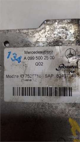 A0995002500 Radiador de refrigeración de la transmisión  disponible Málaga