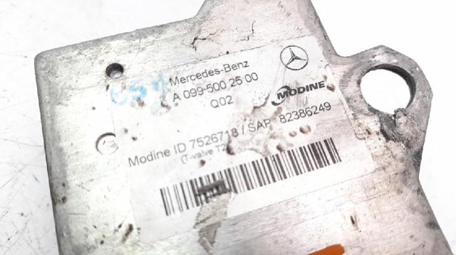 A0995002500 MERCEDES Radiador de refrigeración de la transmisión comprar Bilbao
