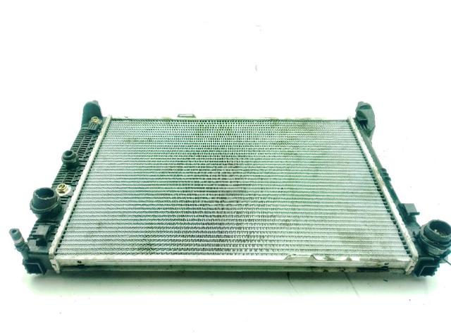 Radiador de auto A099500260328 MERCEDES