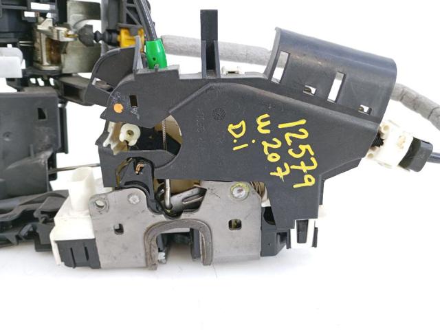 A0997200135 Cerradura de puerta delantera izquierda  disponible Burgos