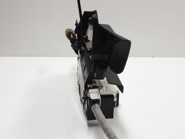 A0997200135 MERCEDES Cerradura de puerta delantera izquierda  disponible Vigo