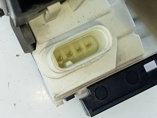 MERCEDES A0997200435 Cerradura de puerta delantera derecha comprar Pamplona