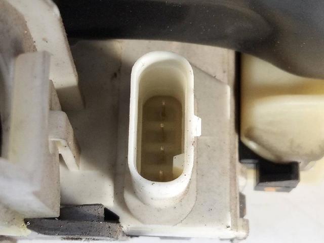 A0997200435 MERCEDES Cerradura de puerta delantera derecha  en stock Gandía
