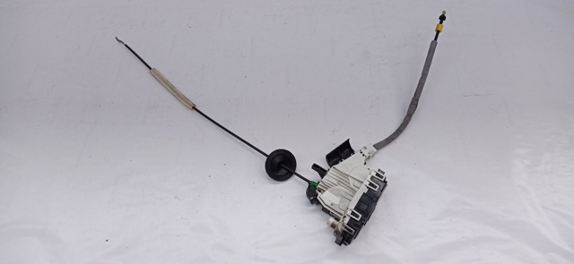 A0997200435 MERCEDES Cerradura de puerta delantera derecha  en stock Huelva