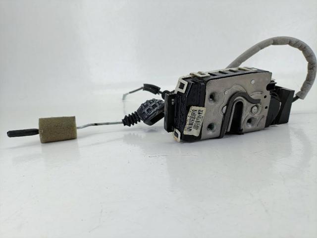 A0997200435 Cerradura de puerta delantera derecha  disponible Málaga