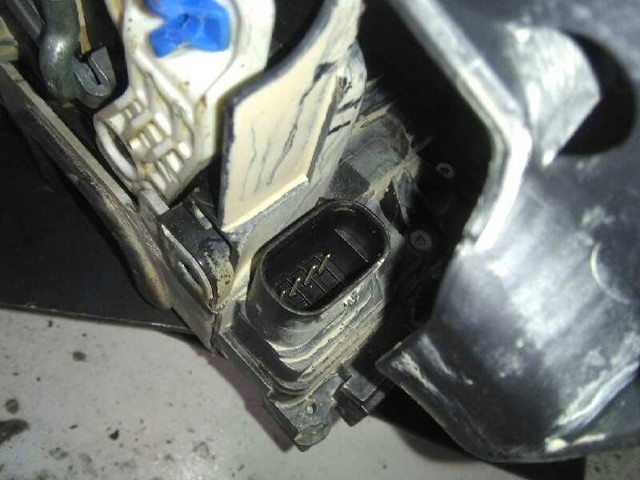 A0997201800 MERCEDES Cerradura de puerta delantera derecha comprar Bilbao