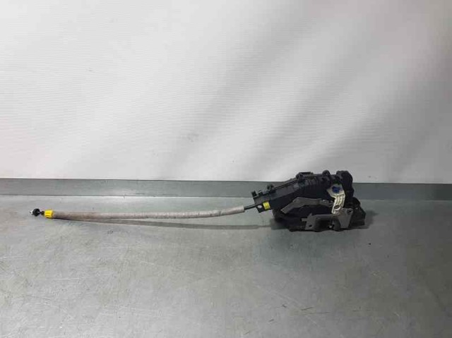 A0997201800 Cerradura de puerta delantera derecha  disponible Málaga
