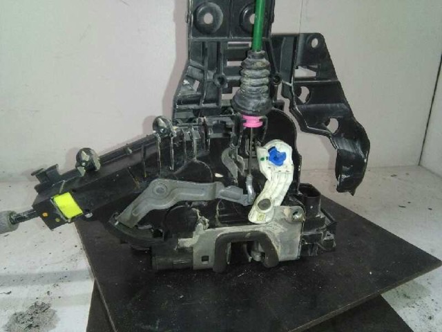 MERCEDES A0997201800 Cerradura de puerta delantera derecha comprar Barcelona