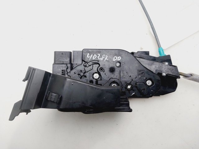 A0997202002 MERCEDES Cerradura de puerta delantera derecha  en stock Córdoba