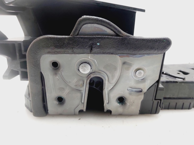 A0997202002 Cerradura de puerta delantera derecha  en stock Granada
