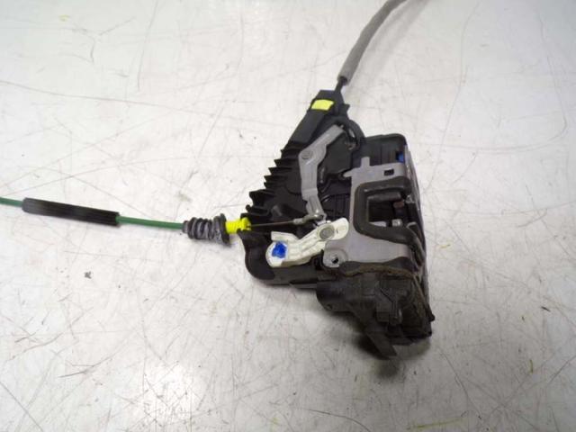 MERCEDES A0997206301 Cerradura de puerta delantera izquierda  disponible España