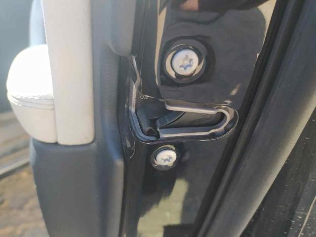 MERCEDES A0997206801 Cerradura de puerta delantera derecha  comprar en Ponferrada