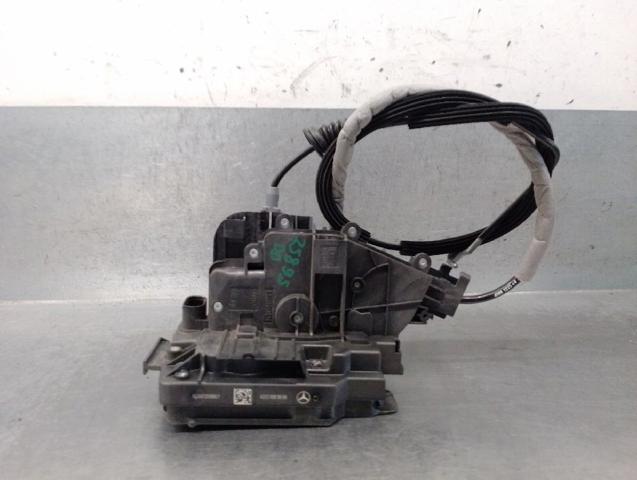 A0997206801 MERCEDES Cerradura de puerta delantera derecha  disponible Ourense