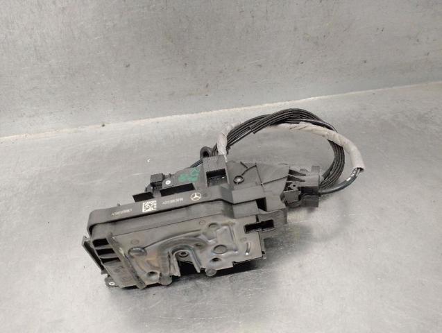 A0997206801 Cerradura de puerta delantera derecha  disponible Málaga
