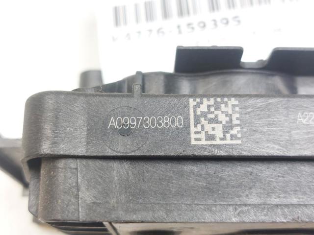A0997309200 Cerradura de la puerta trasera derecha  en stock Granada