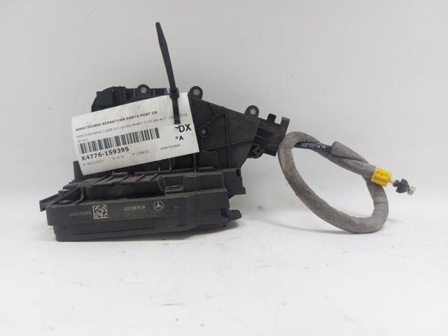A0997309200 MERCEDES Cerradura de la puerta trasera derecha  en stock Córdoba