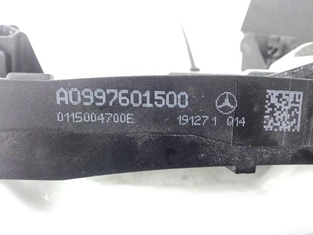 A0997601500 MERCEDES Soporte de manija exterior de puerta delantera izquierda  disponible Ourense