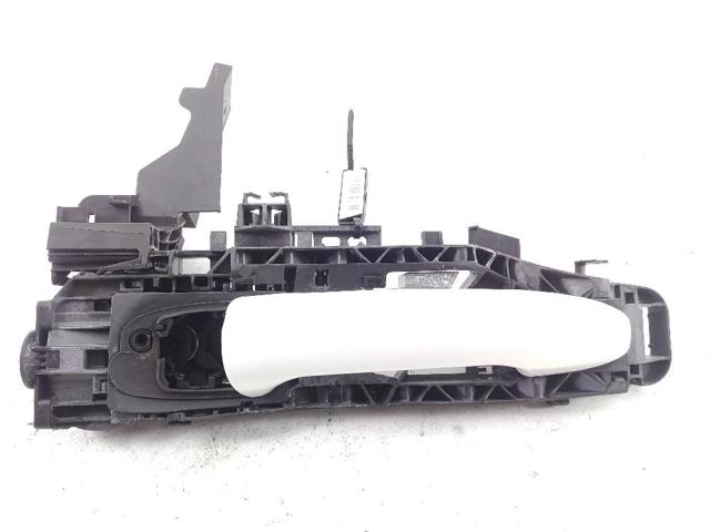 A0997601500 MERCEDES Soporte de manija exterior de puerta delantera izquierda  en stock Córdoba