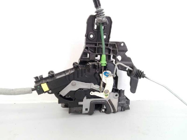 MERCEDES A0997601800 Soporte de manija exterior de puerta delantera derecha  disponible Lugo
