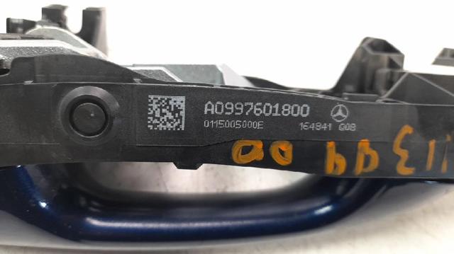 A0997601800 MERCEDES Soporte de manija exterior de puerta delantera derecha  comprar en Jaén