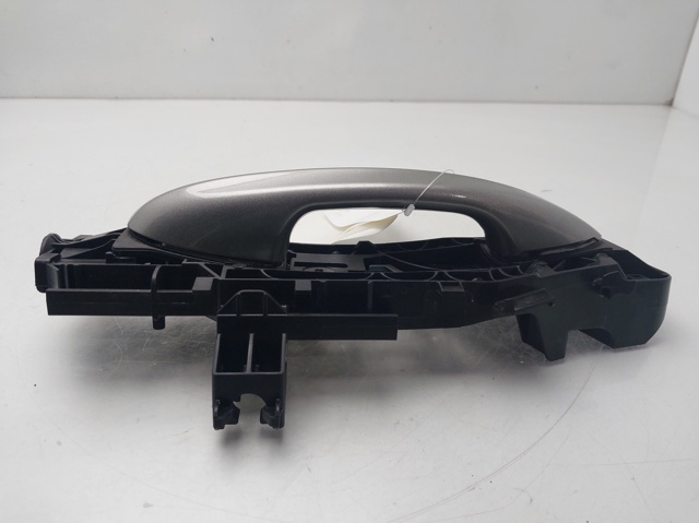 MERCEDES A0997601800 Soporte de manija exterior de puerta delantera derecha  en stock Valencia