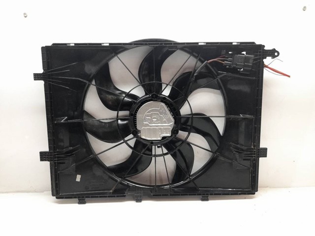 A0999061000 Difusor del radiador de refrigeración con motor y hélice  disponible Burgos