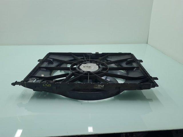 A0999061000 MERCEDES Difusor del radiador de refrigeración con motor y hélice  disponible Vigo
