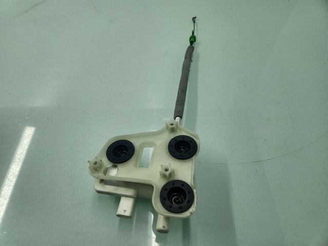 A0999068600 MERCEDES Motor de cierre suave del maletero  en stock Córdoba