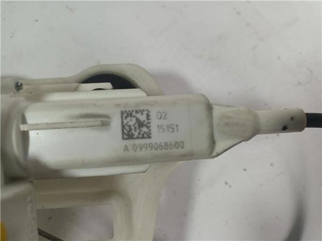 A0999068600 Motor de apertura/cierre del cierre del maletero (puerta trasera 3/5)  en stock Granada