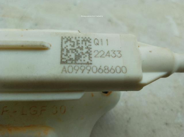 A0999068600 MERCEDES Motor de apertura/cierre del cierre del maletero (puerta trasera 3/5)  en stock Huelva