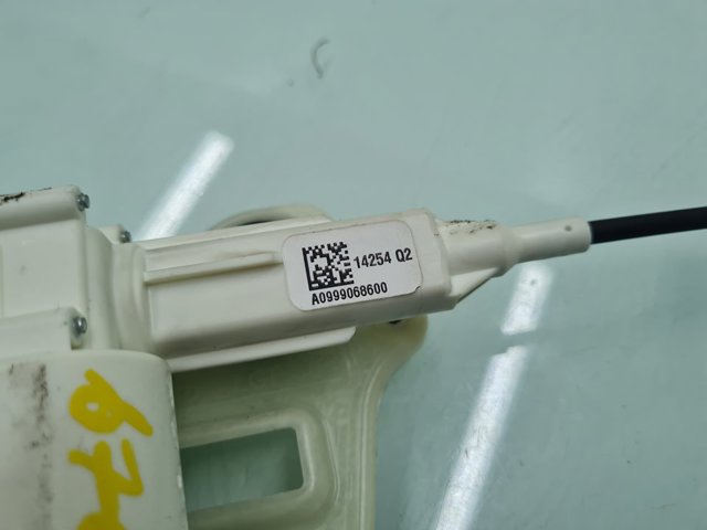 A0999068600 MERCEDES Motor de cierre suave del maletero comprar Madrid